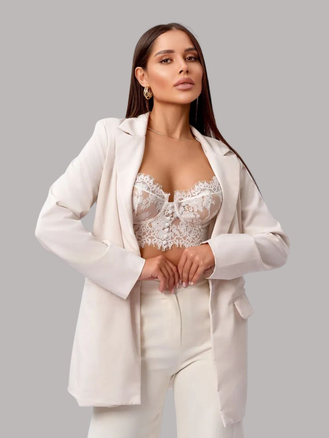 Isalie Lingerie Set – Luxurious Elegance & Delicate Seduction