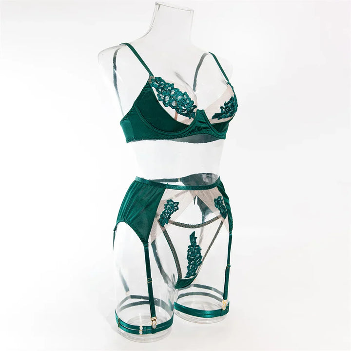 EMBROIDERY 4 PIECE LINGERIE SET