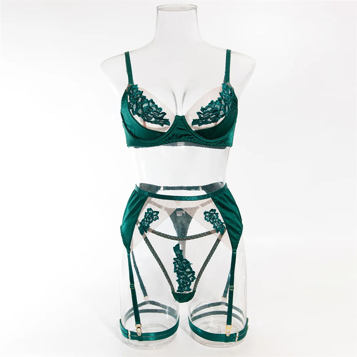 EMBROIDERY 4 PIECE LINGERIE SET