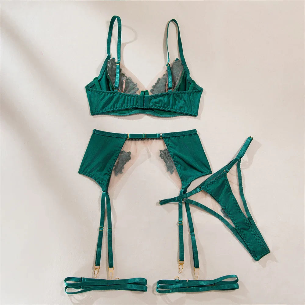 EMBROIDERY 4 PIECE LINGERIE SET